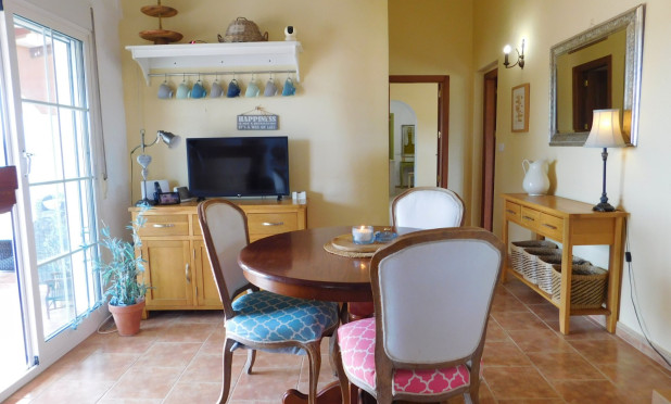 Odsprzedaż - Villa - Dolores