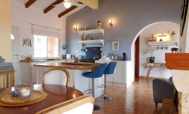 Odsprzedaż - Villa - Dolores