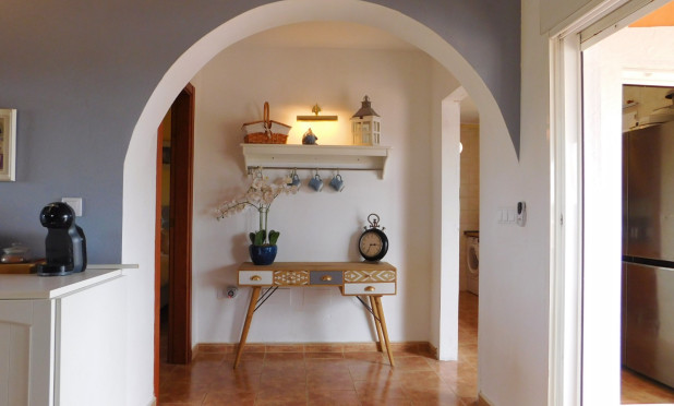 Odsprzedaż - Villa - Dolores