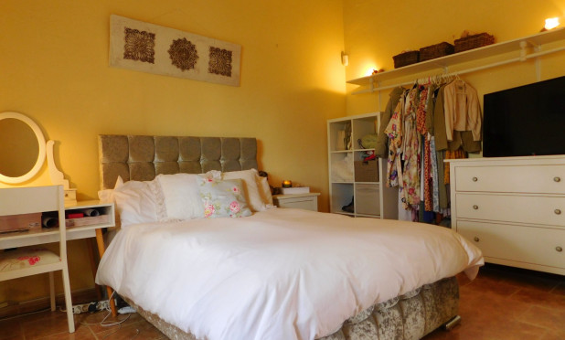 Odsprzedaż - Villa - Dolores