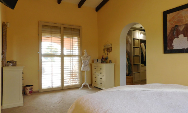 Odsprzedaż - Villa - Dolores