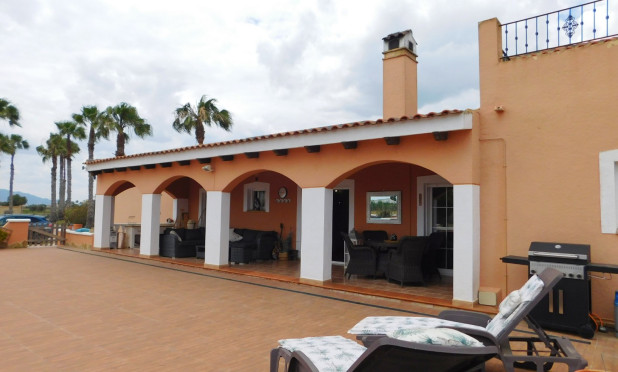 Odsprzedaż - Villa - Dolores