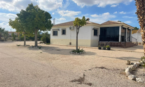 Resale - Finca / Country Property - Abanilla