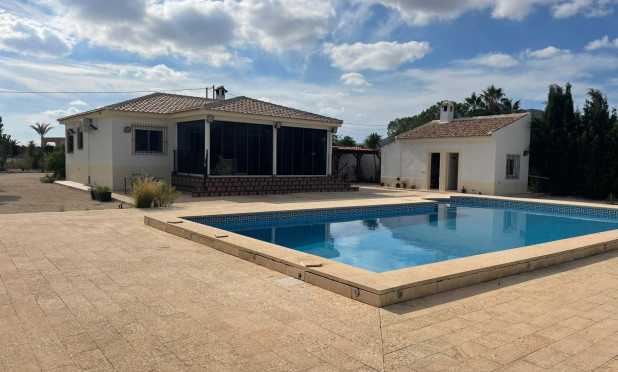 Resale - Finca / Country Property - Abanilla