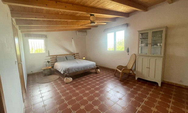 Resale - Finca / Country Property - Abanilla