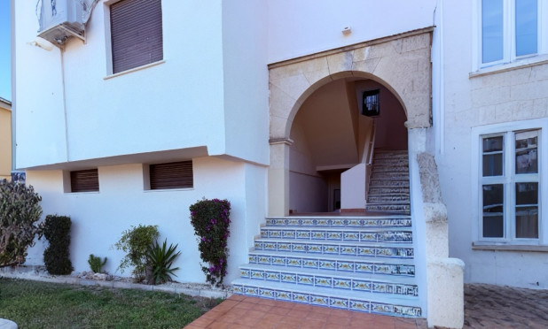 Resale - Apartment / flat - Orihuela Costa - Las Ramblas
