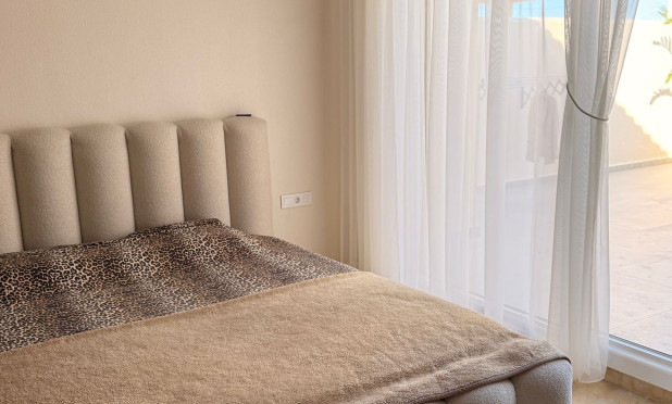 Resale - Apartment / flat - Orihuela Costa - Las Ramblas