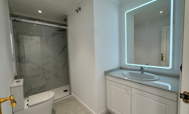 Herverkoop - Appartement / flat - Orihuela Costa - Las Filipinas