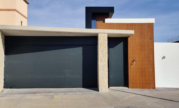 Obra nueva - Villa - Orihuela Costa - La Zenia