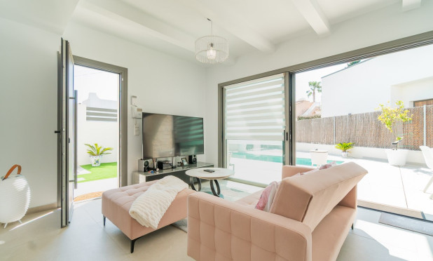 Revente - Villa - Orihuela Costa - Villamartin Golf