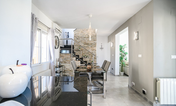 Odsprzedaż - Finca / Nieruchomość wiejska - Algorfa - ALGORFA