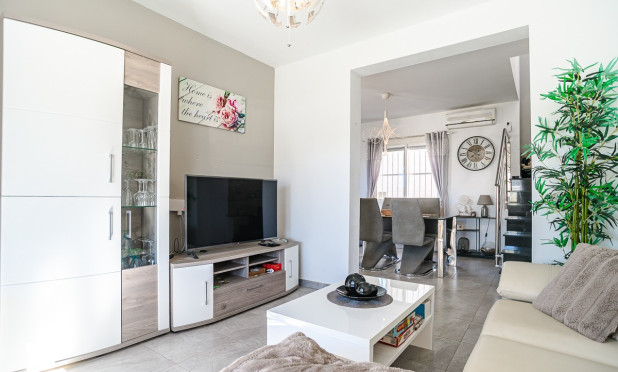 Odsprzedaż - Finca / Nieruchomość wiejska - Algorfa - ALGORFA