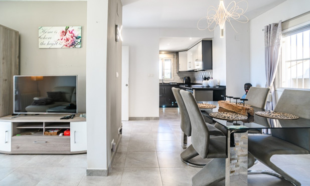 Odsprzedaż - Finca / Nieruchomość wiejska - Algorfa - ALGORFA