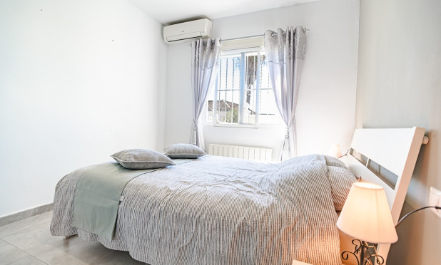 Odsprzedaż - Finca / Nieruchomość wiejska - Algorfa - ALGORFA