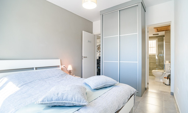 Odsprzedaż - Finca / Nieruchomość wiejska - Algorfa - ALGORFA