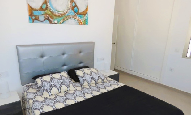 Odsprzedaż - Villa - La Marina