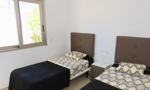 Odsprzedaż - Villa - La Marina