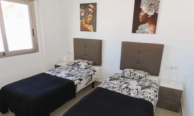 Odsprzedaż - Villa - La Marina