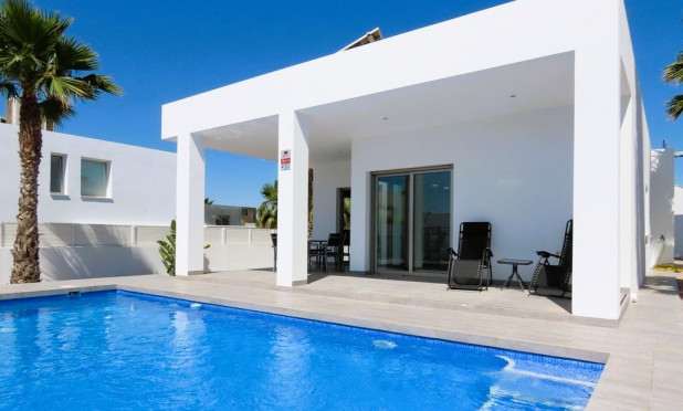 Odsprzedaż - Villa - La Marina