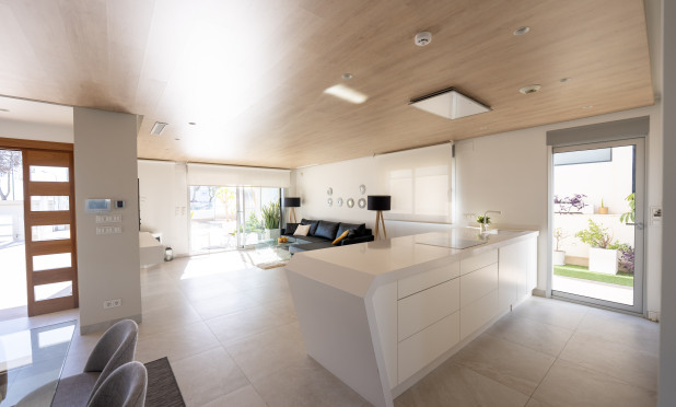 Odsprzedaż - Villa - Orihuela Costa - Cabo Roig