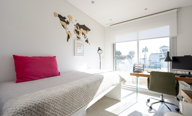 Odsprzedaż - Villa - Orihuela Costa - Cabo Roig