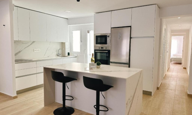 Herverkoop - Appartement / flat - Torrevieja - Playa del Cura