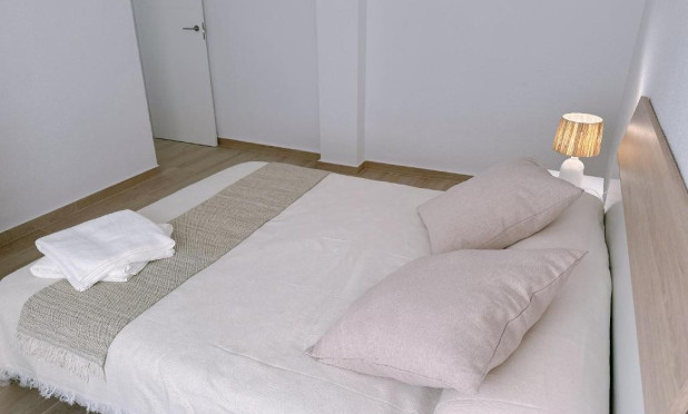 Herverkoop - Appartement / flat - Torrevieja - Playa del Cura