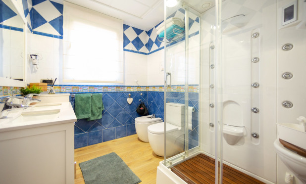 Odsprzedaż - Villa - San Vicente del Raspeig - Los Girasoles