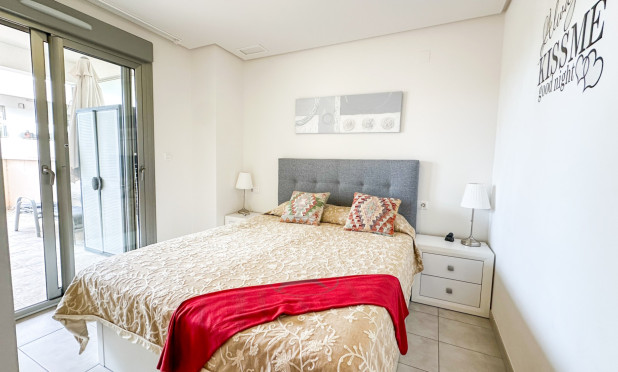 Resale - Apartment / flat - Orihuela Costa - Los Dolses