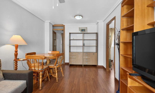 Resale - Apartment / flat - Torrevieja - Parque de las Naciones