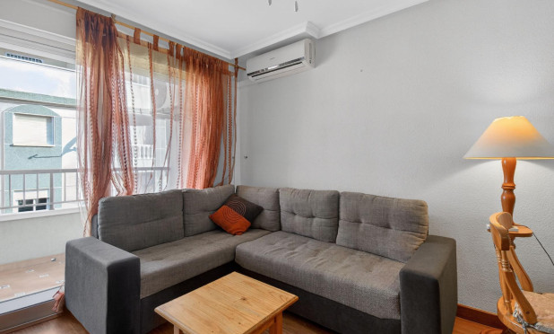 Resale - Apartment / flat - Torrevieja - Parque de las Naciones