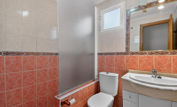 Resale - Apartment / flat - Torrevieja - Parque de las Naciones