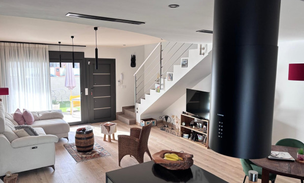 Wiederverkauf - Villa - Montesinos - La Herada