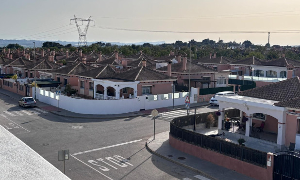 Wiederverkauf - Villa - Montesinos - La Herada