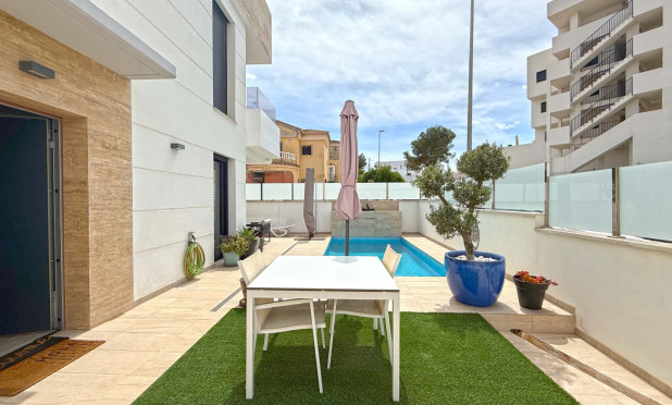 Revente - Villa - Orihuela Costa - Villamartín