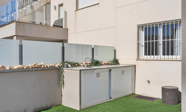 Revente - Appartement - Torrevieja - Aguas Nuevas