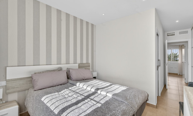 Revente - Appartement - Torrevieja - Aguas Nuevas