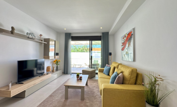 Odsprzedaż - Mieszkanie w bloku - Pilar de la Horadada