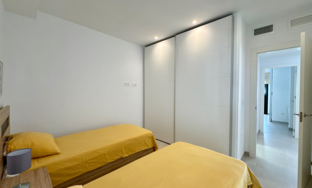 Odsprzedaż - Mieszkanie w bloku - Pilar de la Horadada