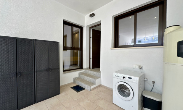 Odsprzedaż - Mieszkanie w bloku - Pilar de la Horadada