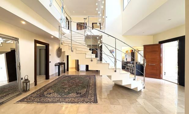 Odsprzedaż - Villa - Murcia