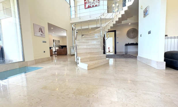 Odsprzedaż - Villa - Murcia