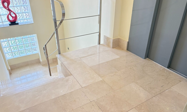 Odsprzedaż - Villa - Murcia