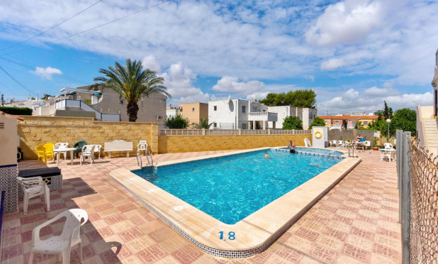 Resale - Apartment / flat - Torrevieja - El chaparral