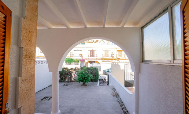 Resale - Apartment / flat - Torrevieja - El chaparral