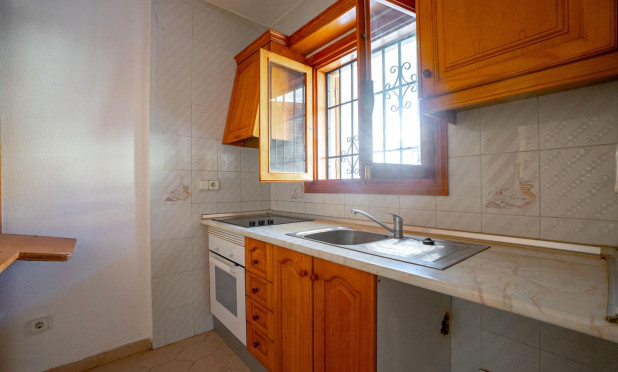 Resale - Apartment / flat - Torrevieja - El chaparral