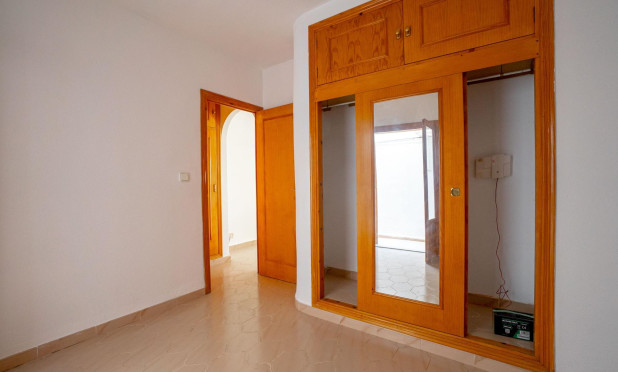 Resale - Apartment / flat - Torrevieja - El chaparral