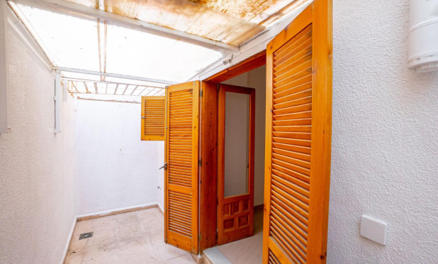 Resale - Apartment / flat - Torrevieja - El chaparral