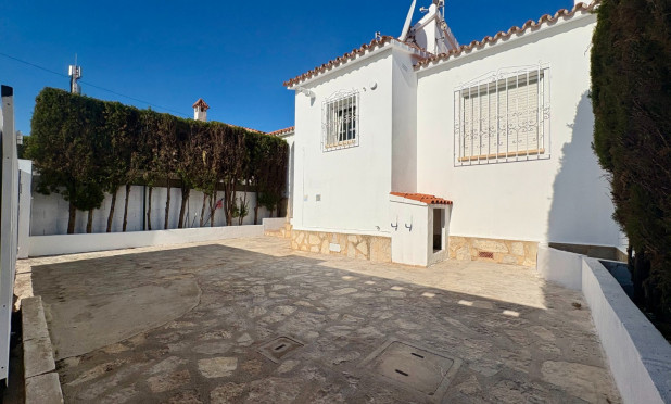 Herverkoop - Herenhuis - Denia - Les Marines - Las Marinas