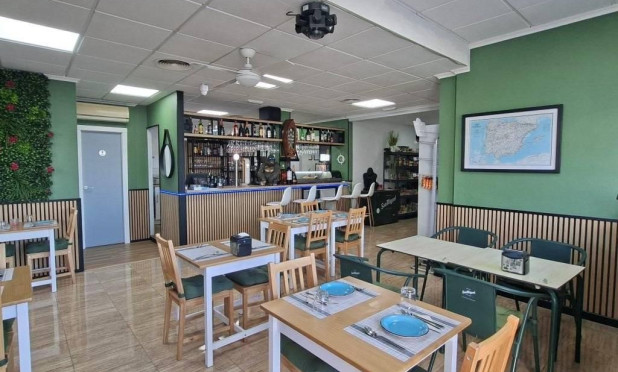 Revente - Commercial - Torrevieja - Puerto